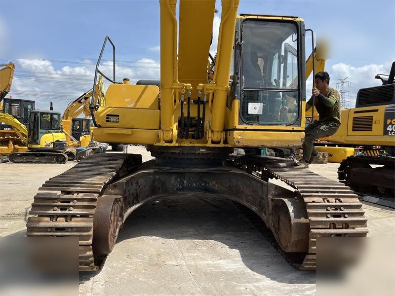 2016 Komatsu PC400-8 Crawler Excavator