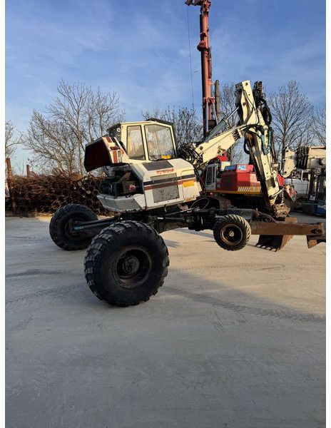 Kaiser X4M TURBOSTAR Walking Excavator