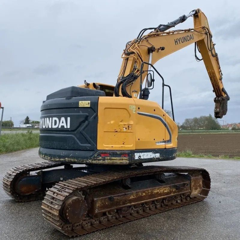 Hyundai 235 Crawler Excavator