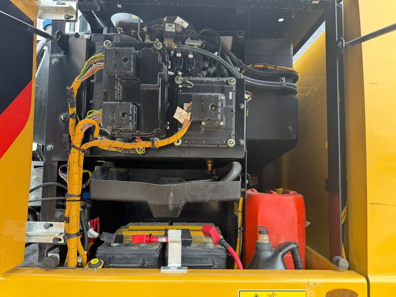 2017 Caterpillar M320F Wheel Excavator