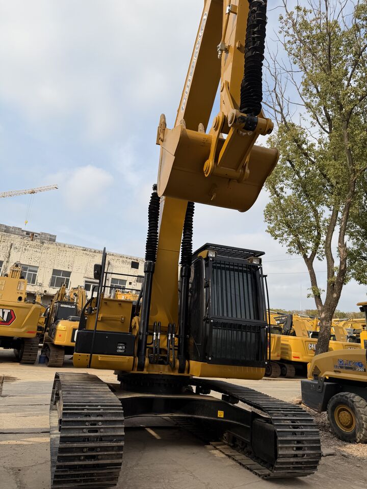 2025 Caterpillar 323D2L Crawler Excavator