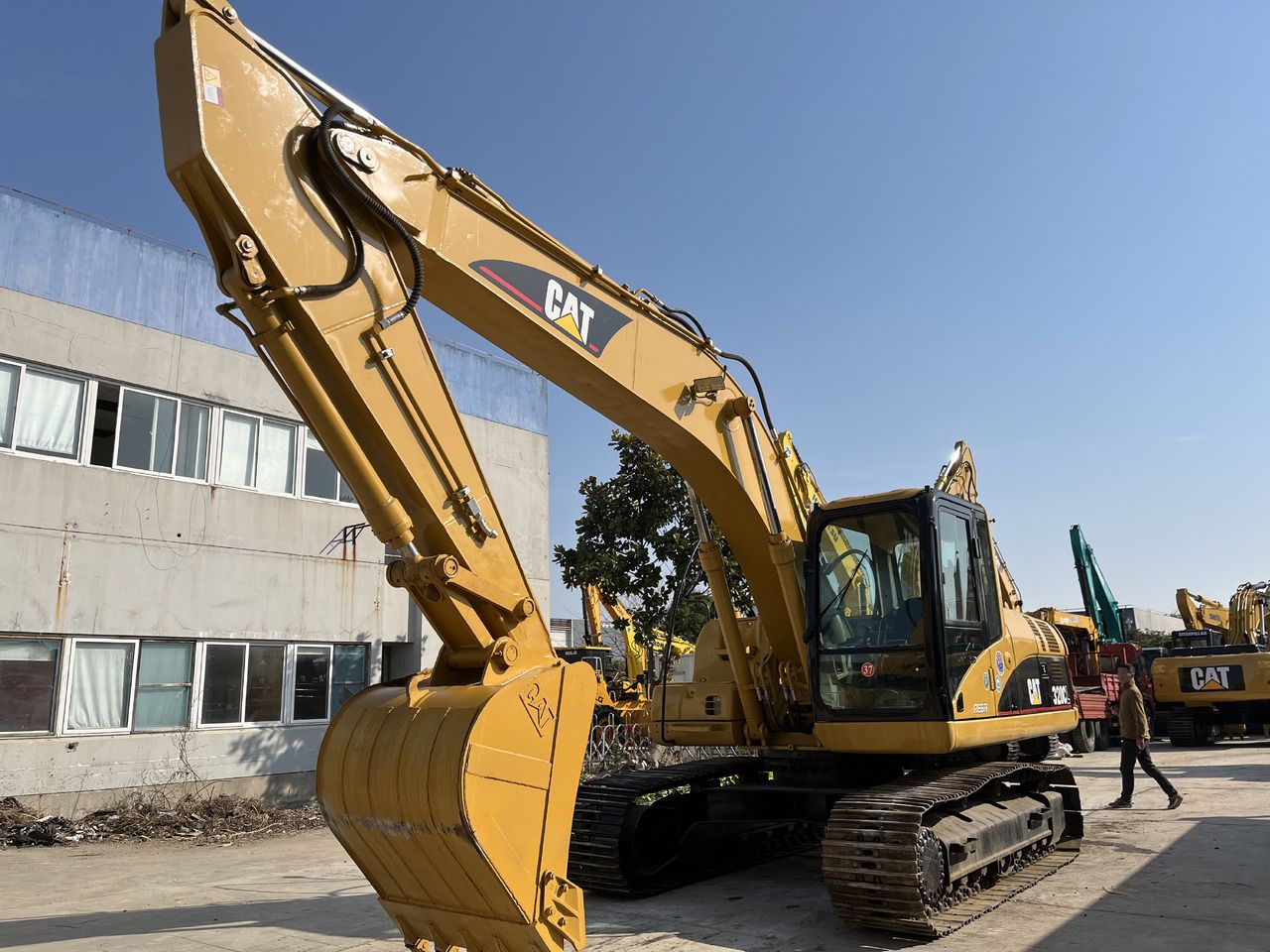 2016 Caterpillar 320CL Crawler Excavator