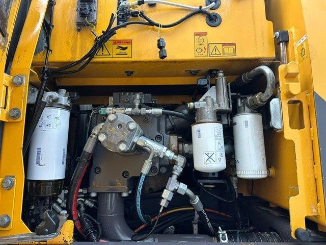 2014 Volvo EW210D Material Handler