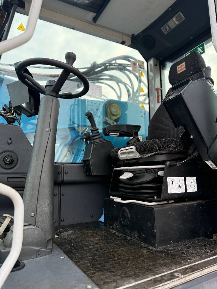 2015 Fuchs MHL360 Material Handler