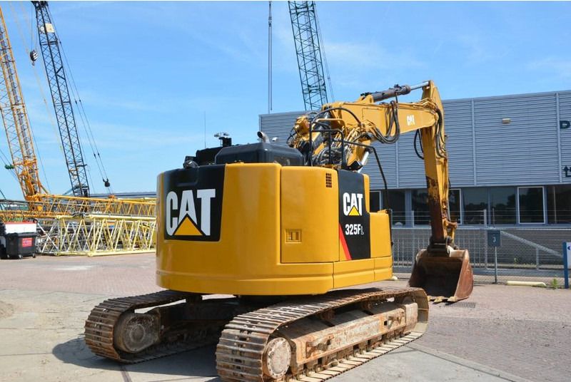 2016 Caterpillar 325FL Crawler Excavator