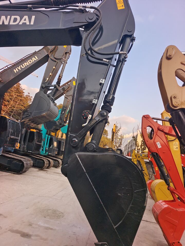 2025 Hyundai R305LC-9T Crawler Excavator