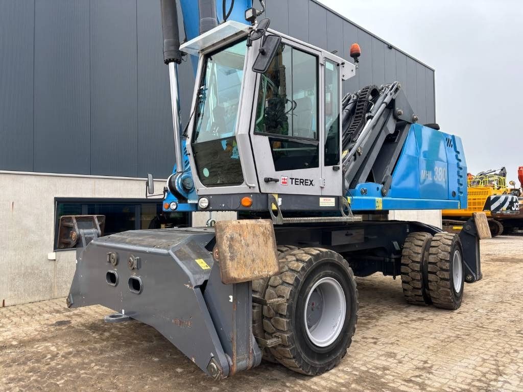 2013 Fuchs MHL380 Material Handler