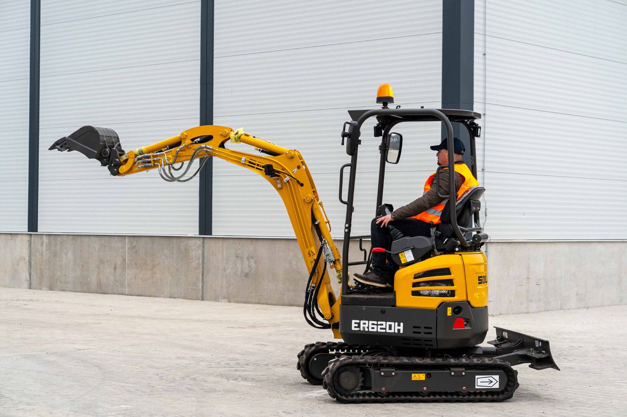 2025 SDLG ER620H Crawler Excavator