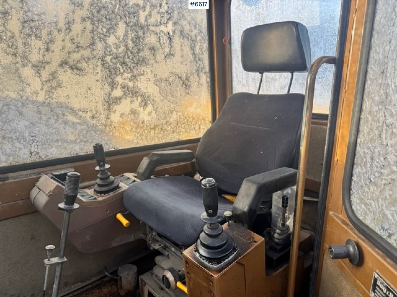 1993 Caterpillar 211BLC Crawler Excavator