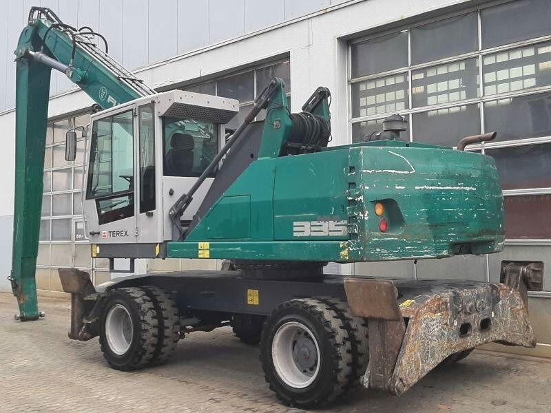 2016 Fuchs MHL335 E Material Handler