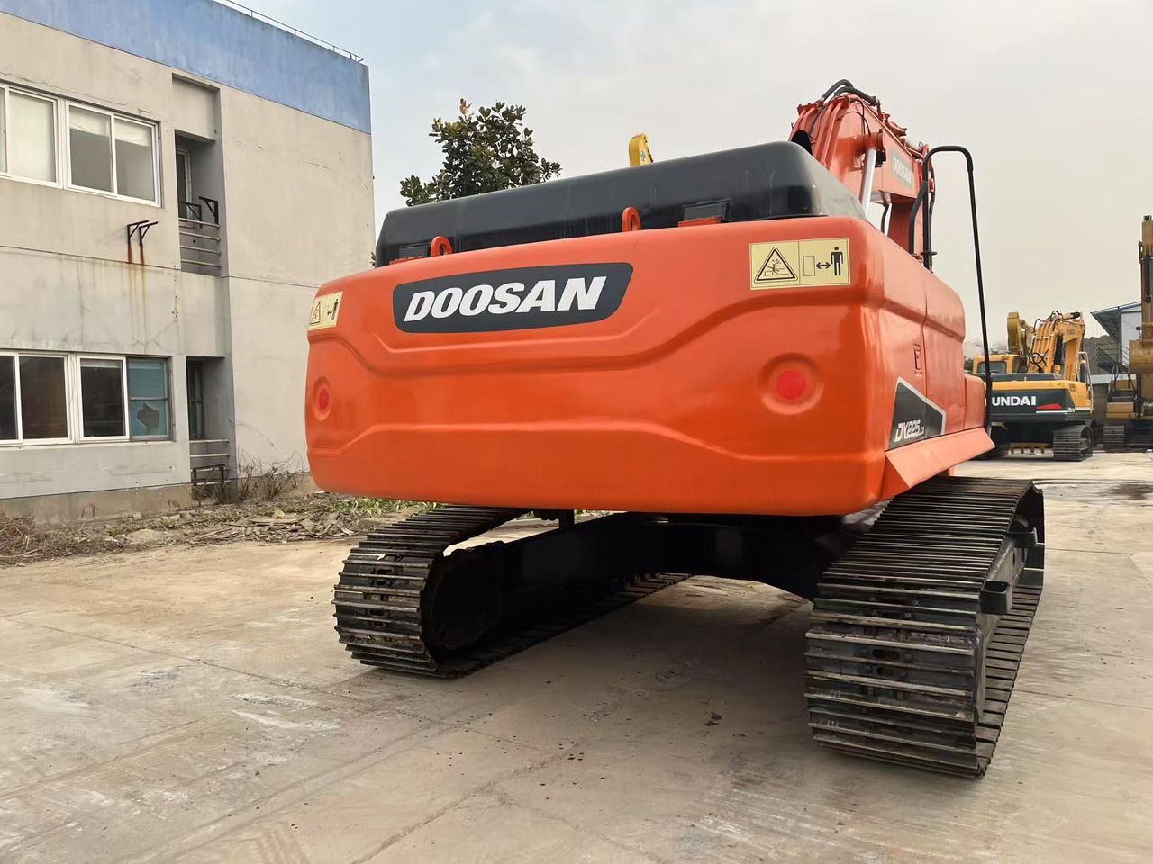2023 Doosan DX225 Crawler Excavator
