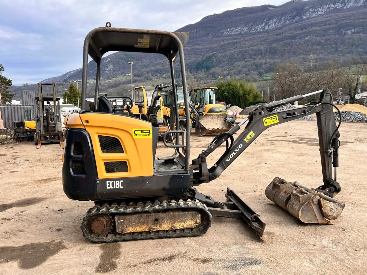 2015 Volvo EC18C Mini Excavator
