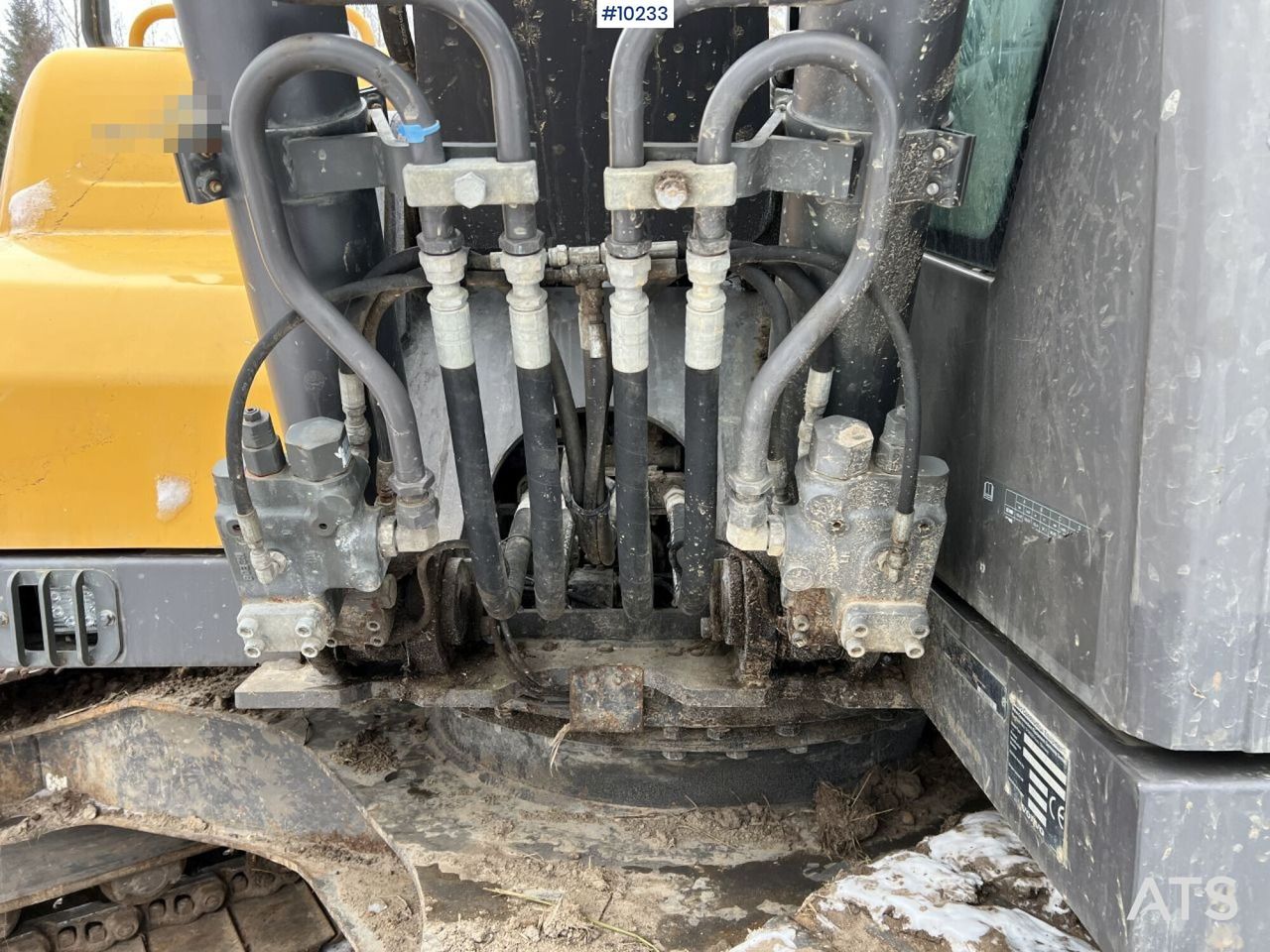 2013 Volvo EC180DL Crawler Excavator