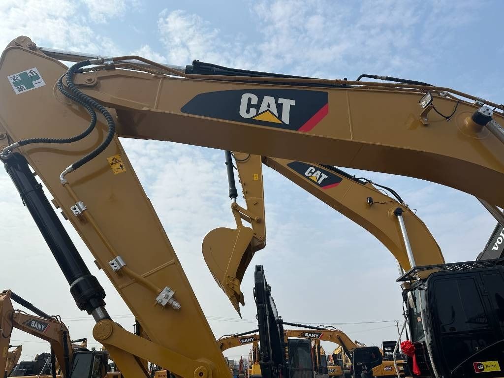 2024 Caterpillar 320D Crawler Excavator