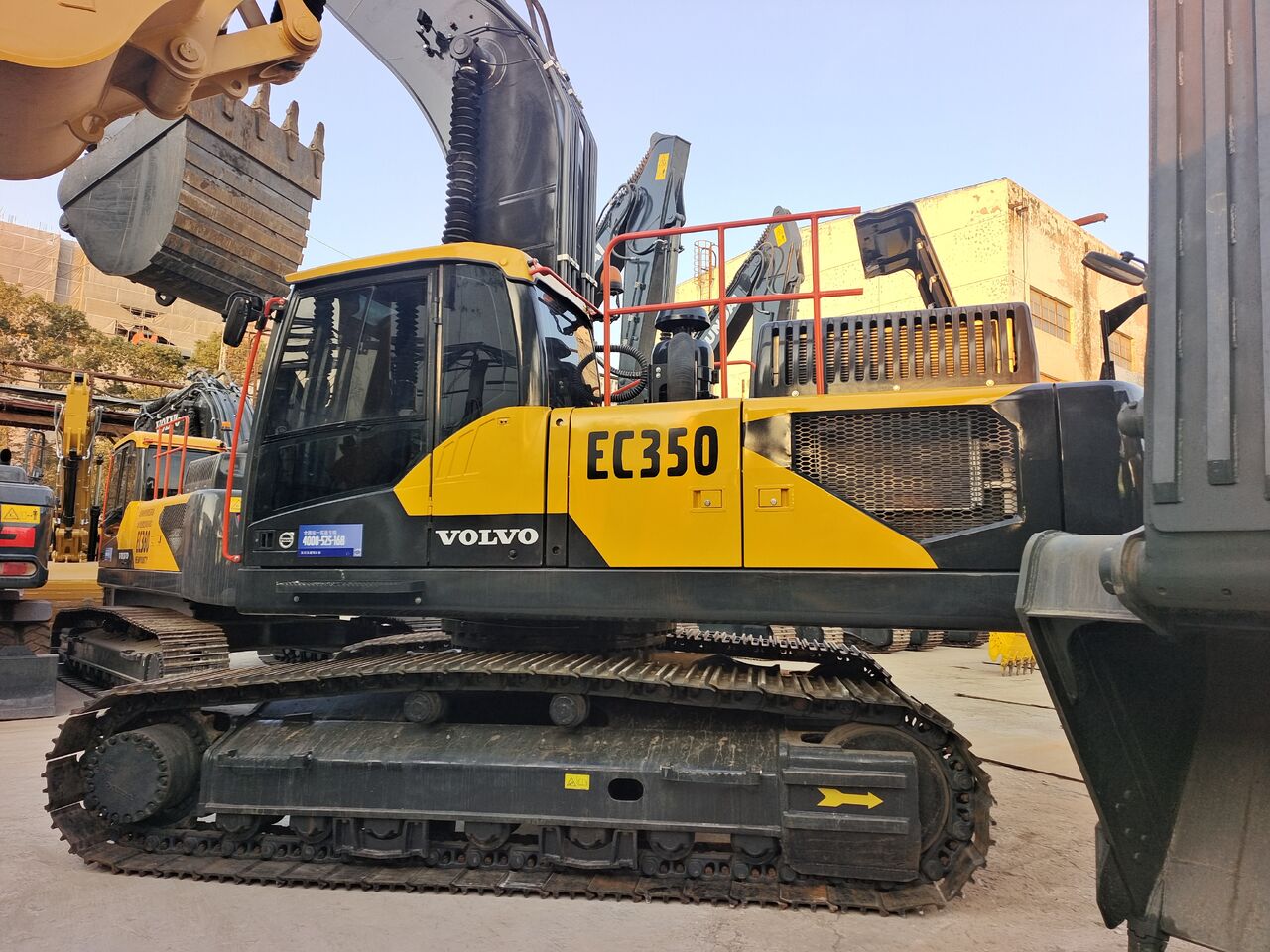 2025 Volvo EC350D Crawler Excavator