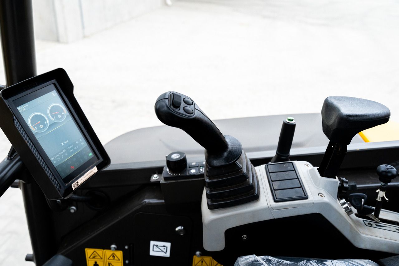 2025 SDLG ER626H Crawler Excavator