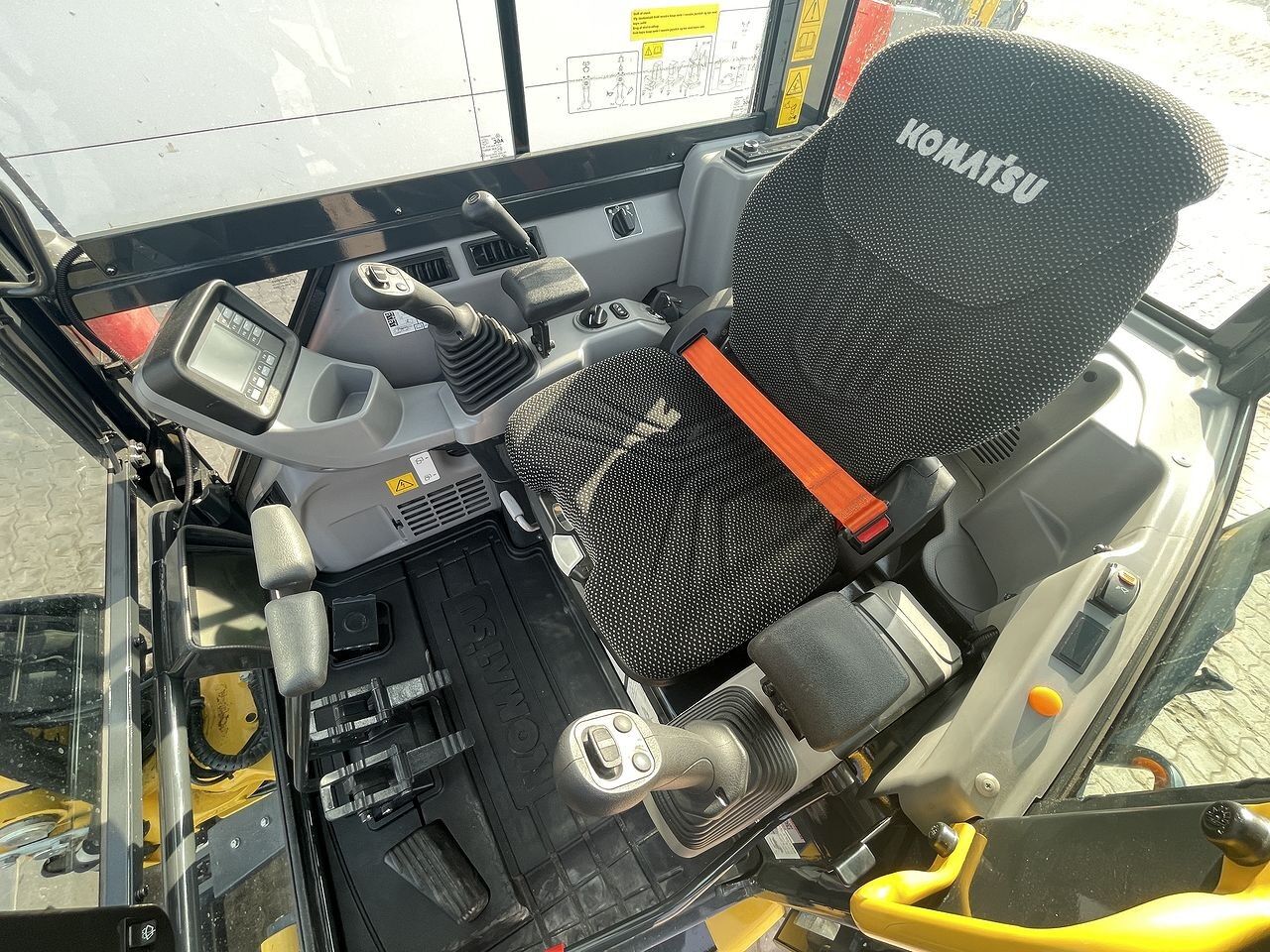 2024 Komatsu PC33E-6 Mini Excavator