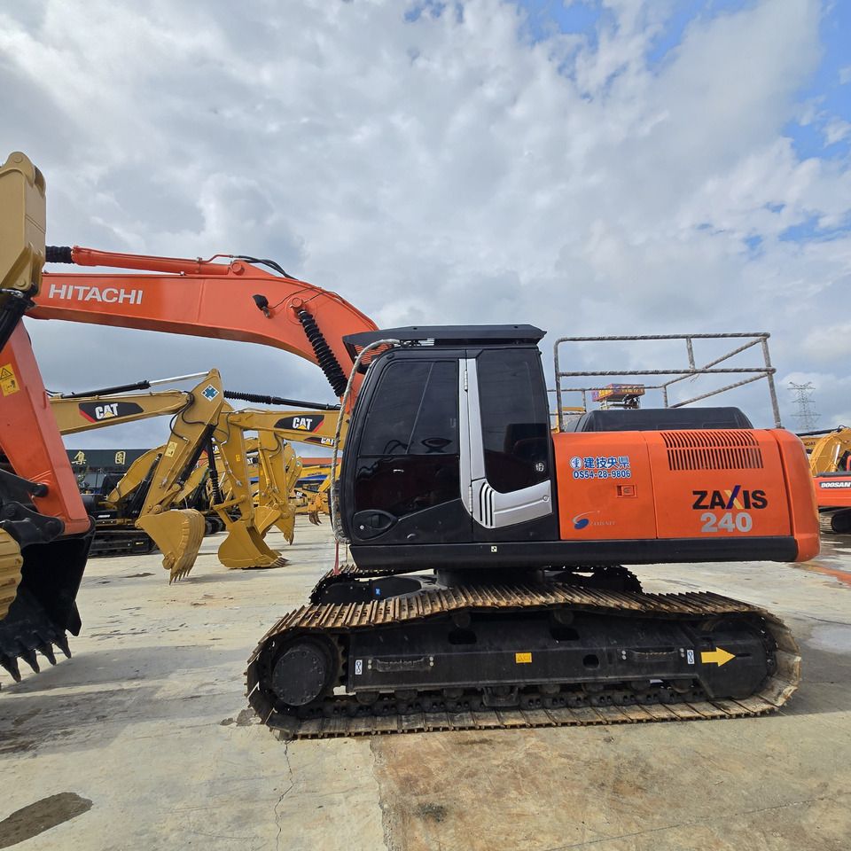 2022 Hitachi ZX240 Crawler Excavator
