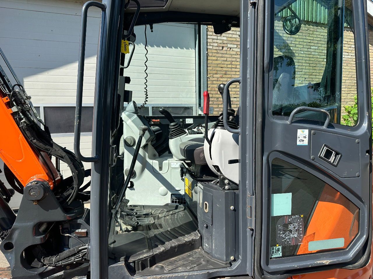 2015 Hitachi ZX65USB-5A Mini Excavator