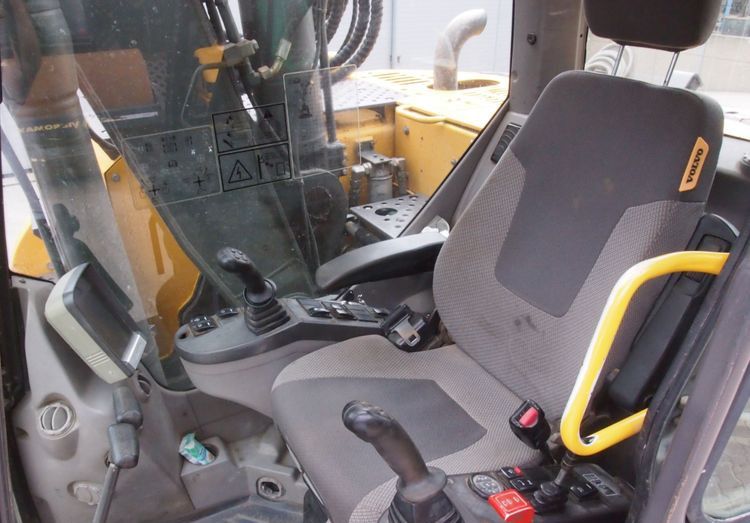 2010 Volvo ECR145D Crawler Excavator