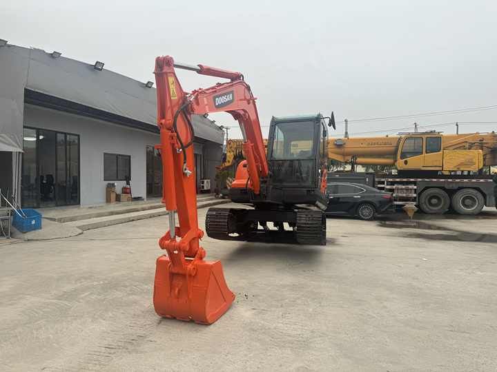 2018 Doosan DX60 Crawler Excavator