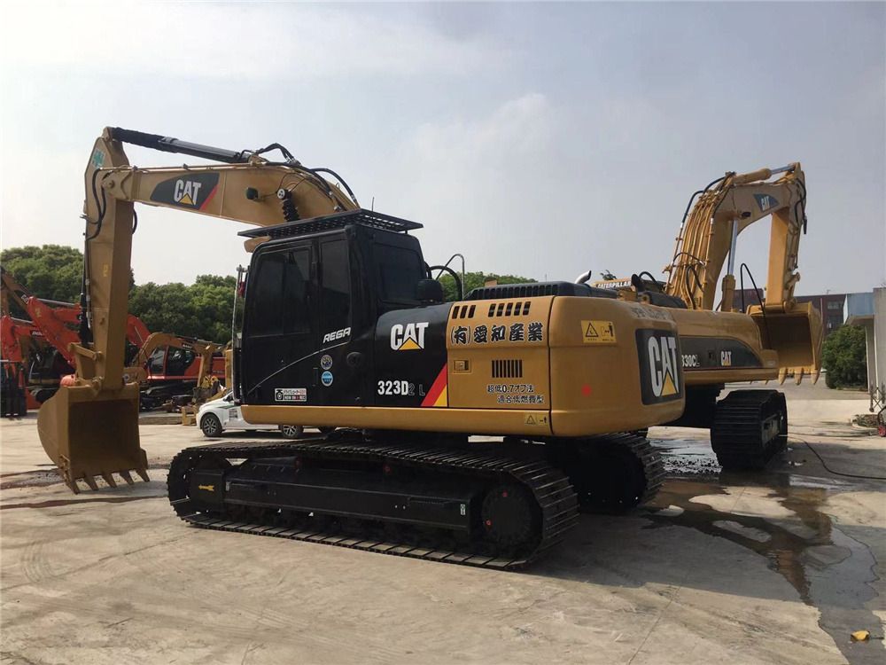 2022 Caterpillar 323D Crawler Excavator