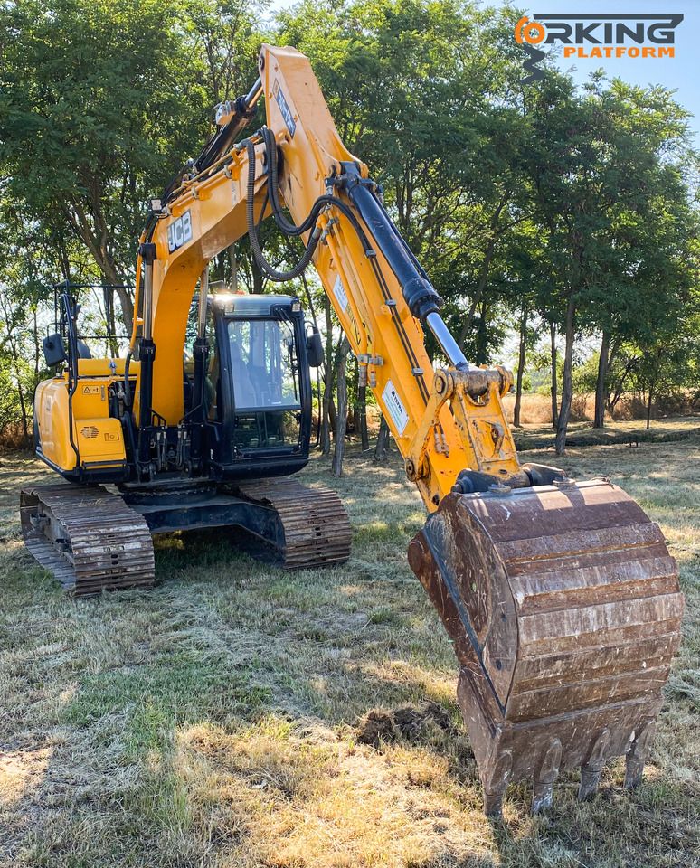 2019 JCB JS131LC