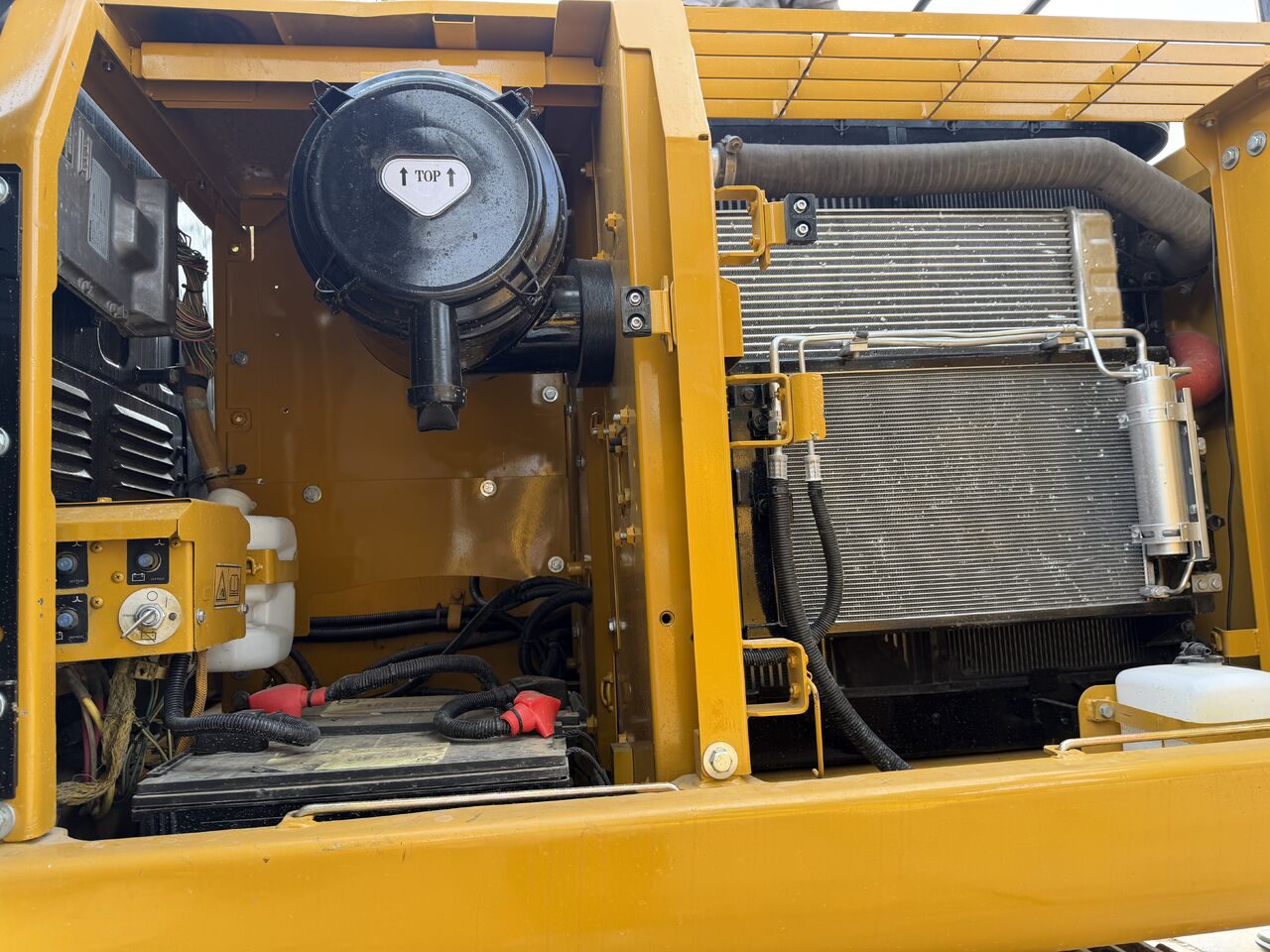 2025 Caterpillar 323D2L Crawler Excavator