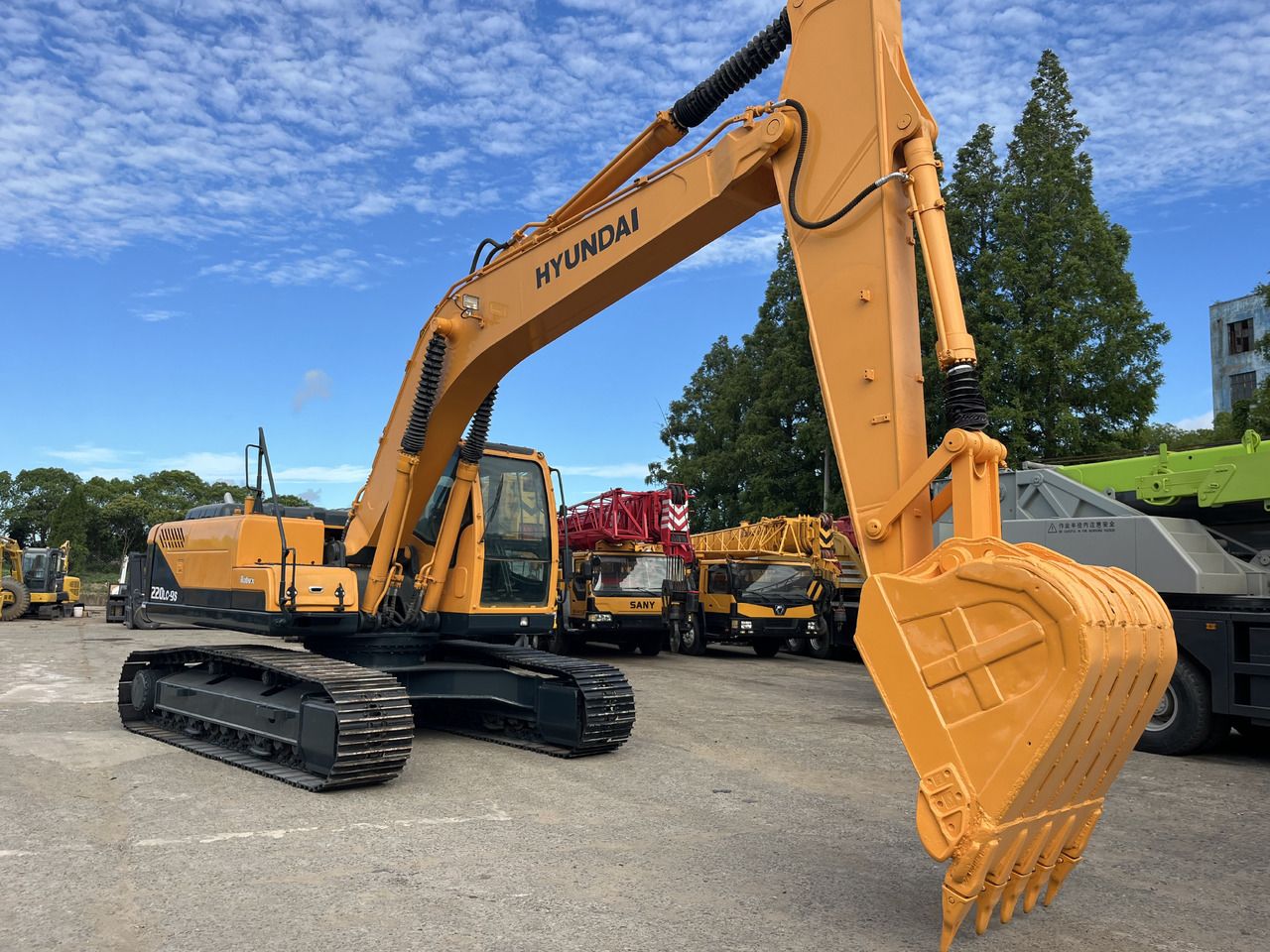 2024 Hyundai R220LC-9S Crawler Excavator