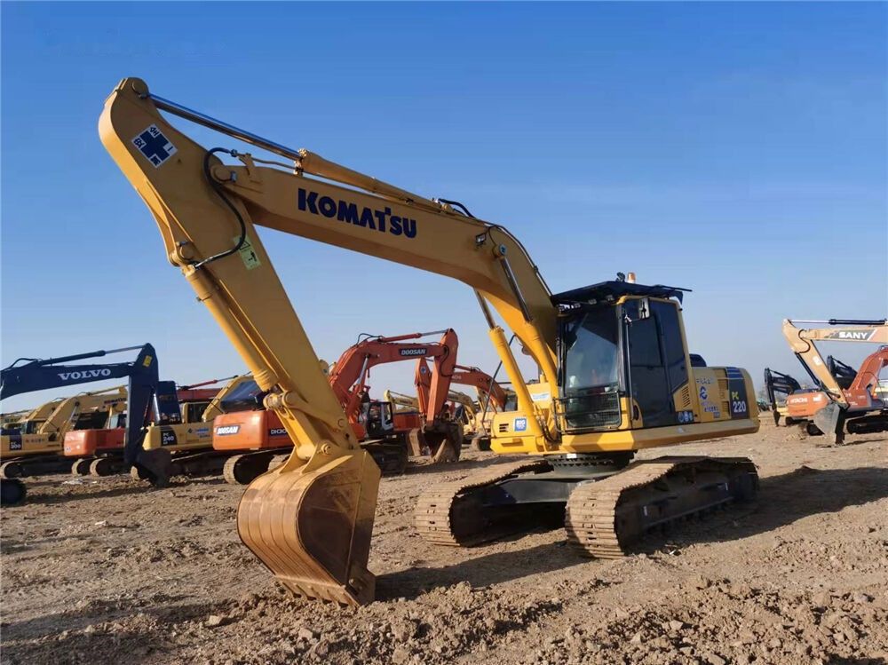 Komatsu PC220 Crawler Excavator