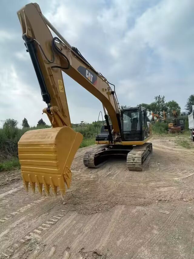 2024 Caterpillar 320D2 Crawler Excavator