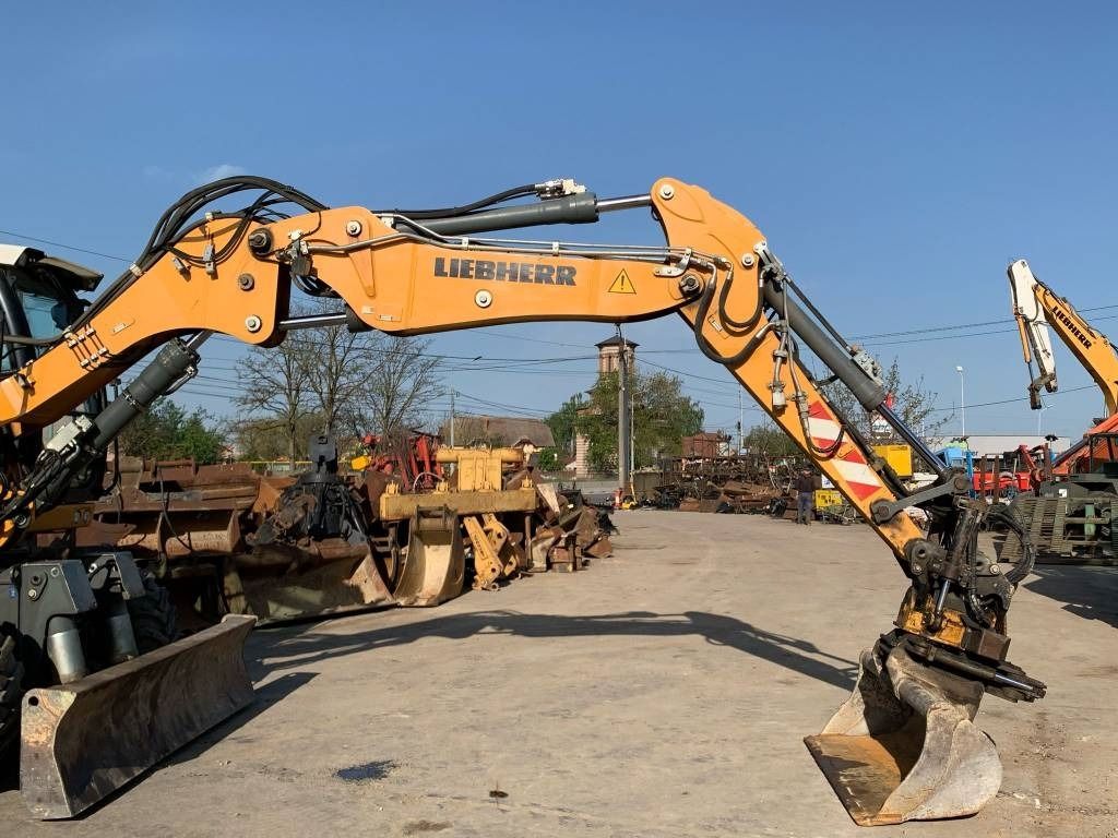 2015 Liebherr A912 COMPACT Wheel Excavator