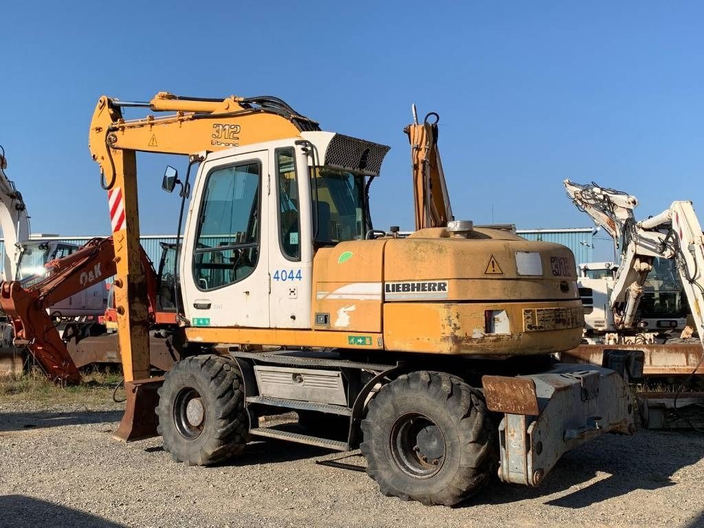 2002 Liebherr A312 Wheel Excavator