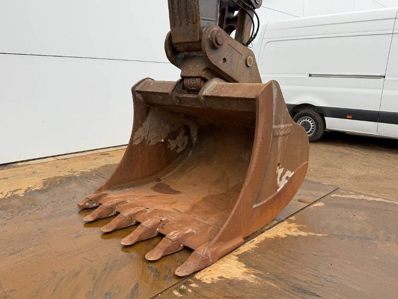 Volvo EC300EL – Hammer Lines / Quick Coupler / Camera (2020)