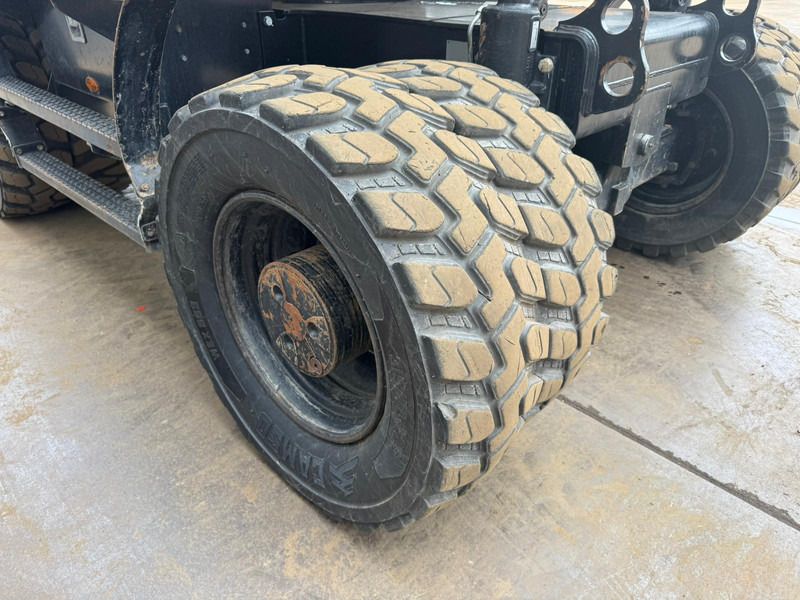 2017 Caterpillar M320F Wheel Excavator