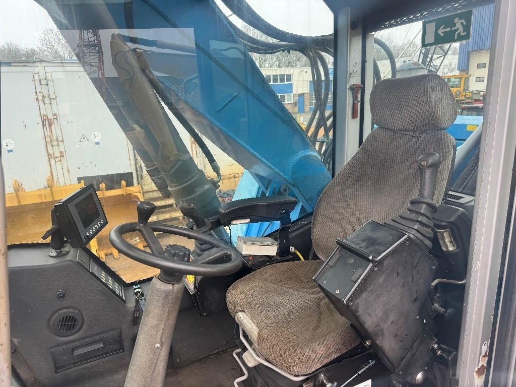 2011 Fuchs MHL335 Material Handler