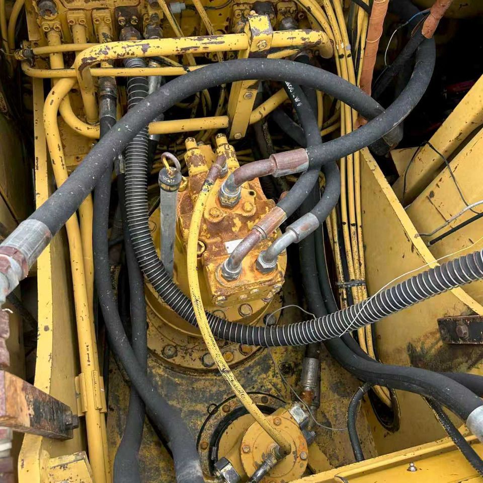 2000 Caterpillar 320B Crawler Excavator