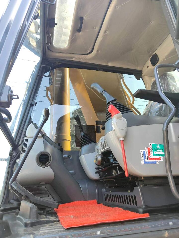 2023 Komatsu PC450 Crawler Excavator