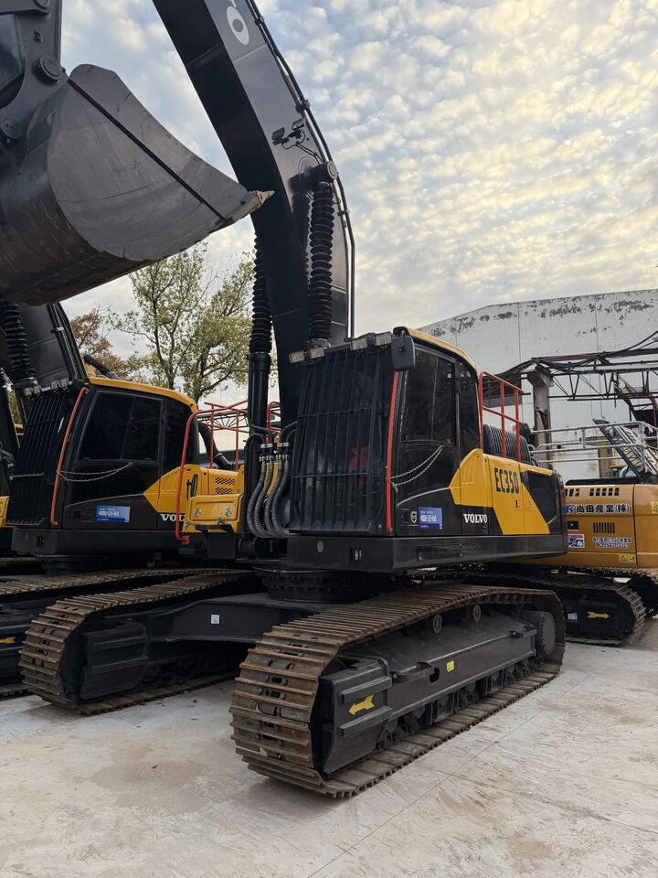2026 Volvo EC350D Crawler Excavator