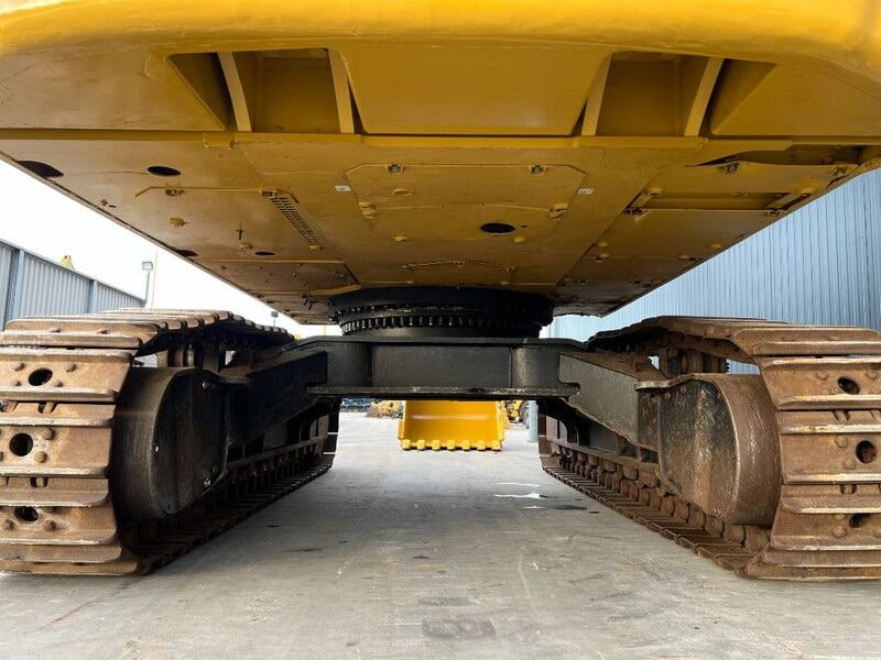 2015 Caterpillar 352F Crawler Excavator