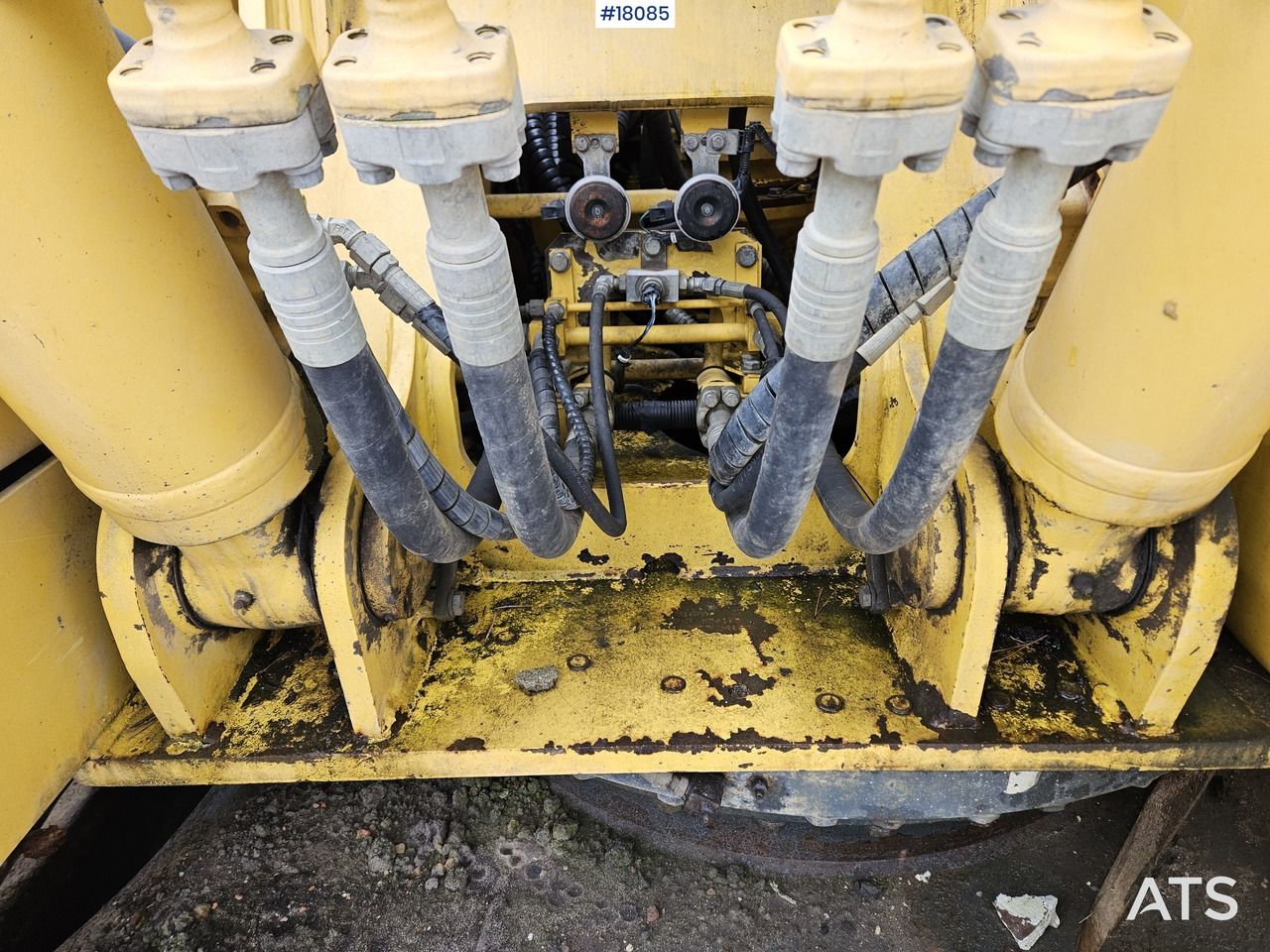 2011 Komatsu PC210LC-8 Crawler Excavator