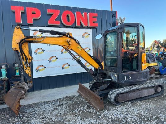 2016 Bobcat E35 Mini Excavator