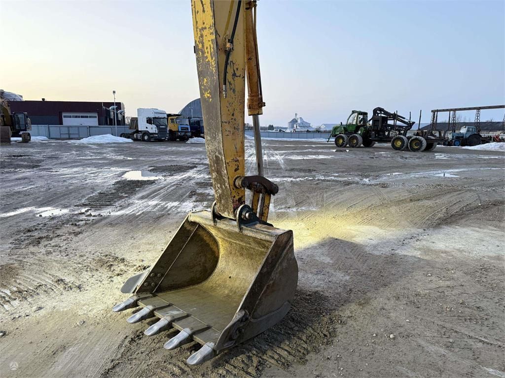 2013 Komatsu PC210LC-8 Crawler Excavator