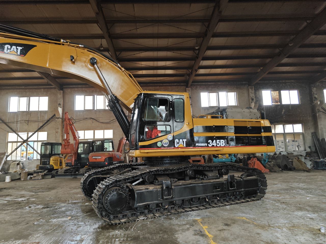 Caterpillar 345B Crawler Excavator
