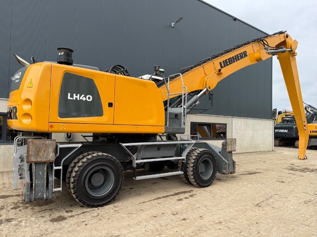 2022 Liebherr LH40 M Material Handler