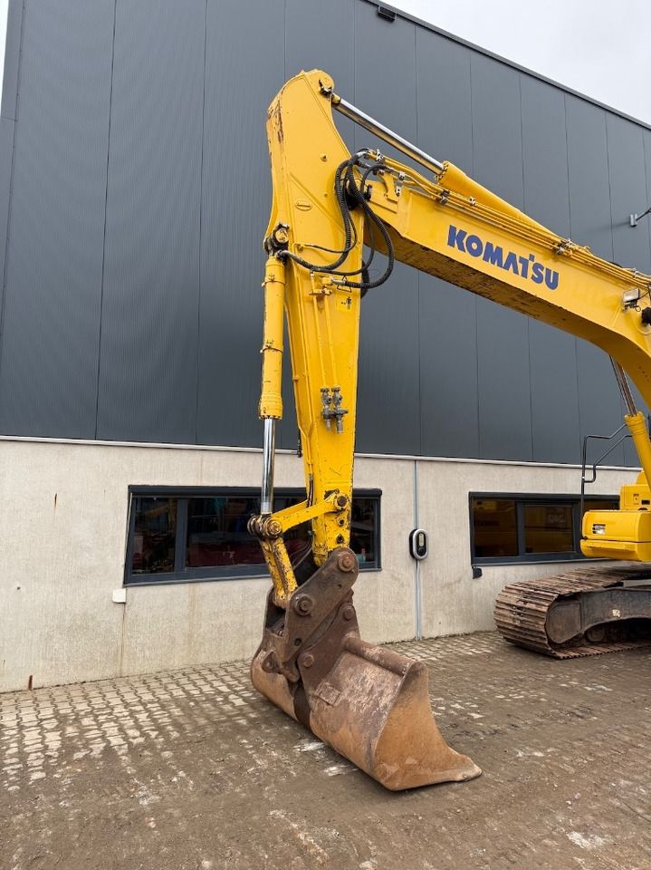 2020 Komatsu PC240LC-11 Crawler Excavator