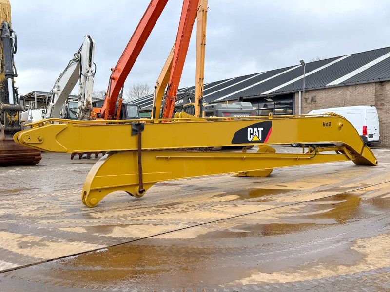 CAT Long Reach Attachments 18M - Fits To 20-25T (2025)