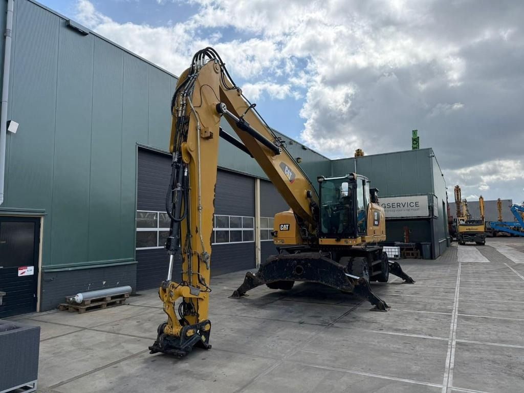 2018 Caterpillar MH3024 Material Handler