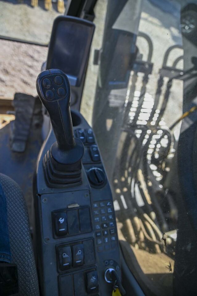 2007 Volvo EC210CNL Crawler Excavator
