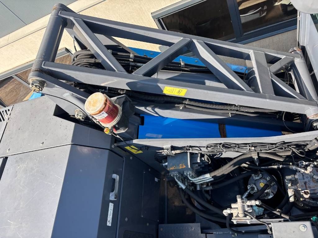 2018 Fuchs MHL320F Material Handler